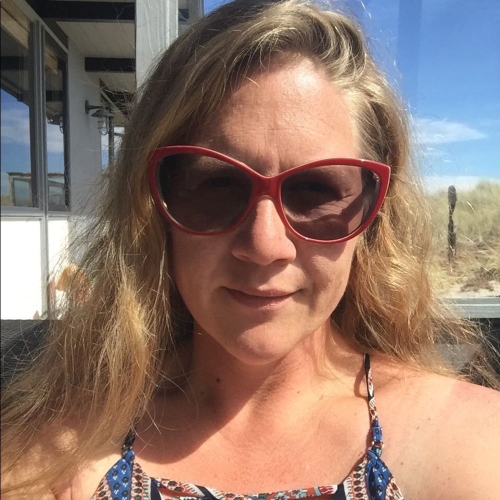 Meet your Posher, Christina